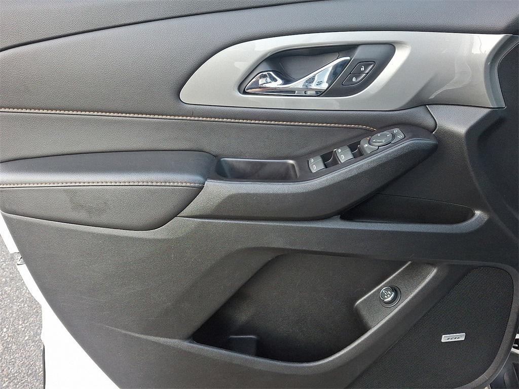 used 2020 Chevrolet Traverse car, priced at $25,000