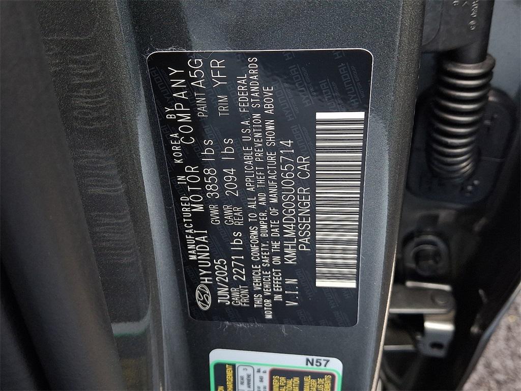 new 2025 Hyundai Elantra car, priced at $25,165