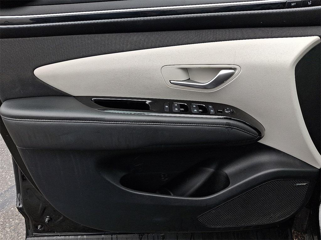 used 2022 Hyundai TUCSON Hybrid car, priced at $24,000