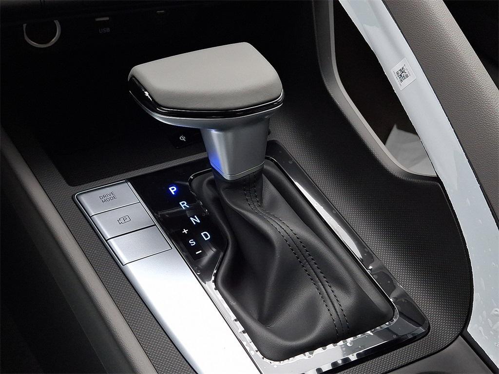 new 2025 Hyundai Elantra car, priced at $25,105
