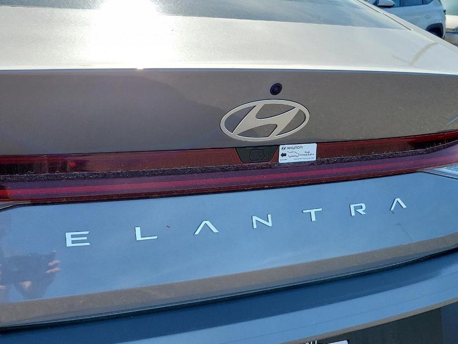 new 2024 Hyundai Elantra car, priced at $27,025