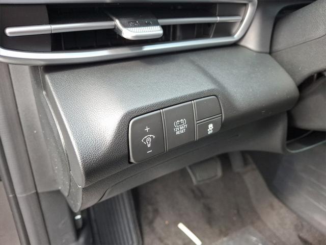 new 2025 Hyundai ELANTRA HEV car, priced at $27,065