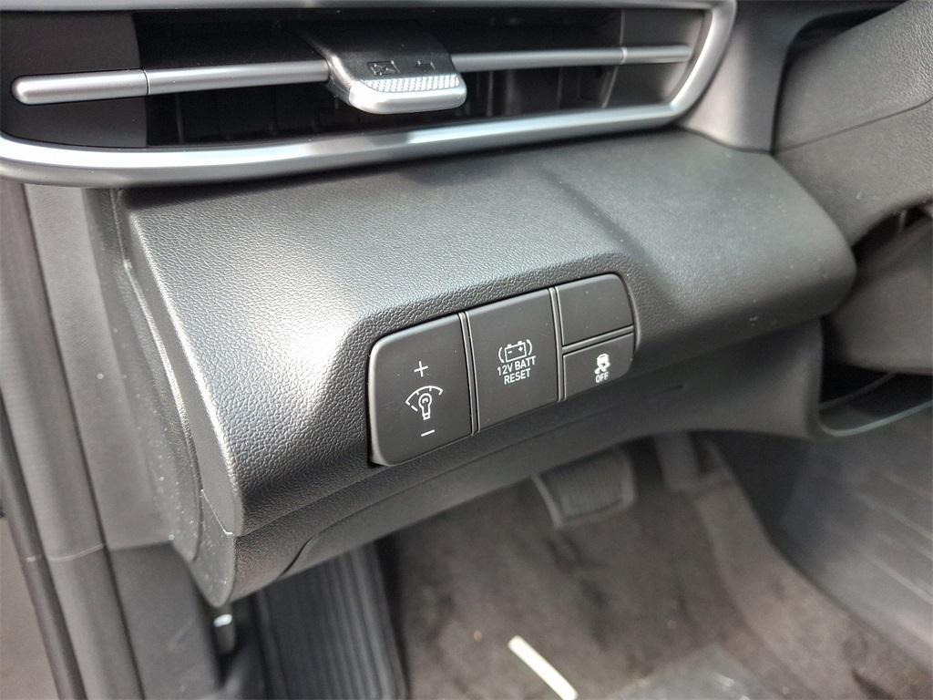 new 2025 Hyundai ELANTRA HEV car, priced at $27,065
