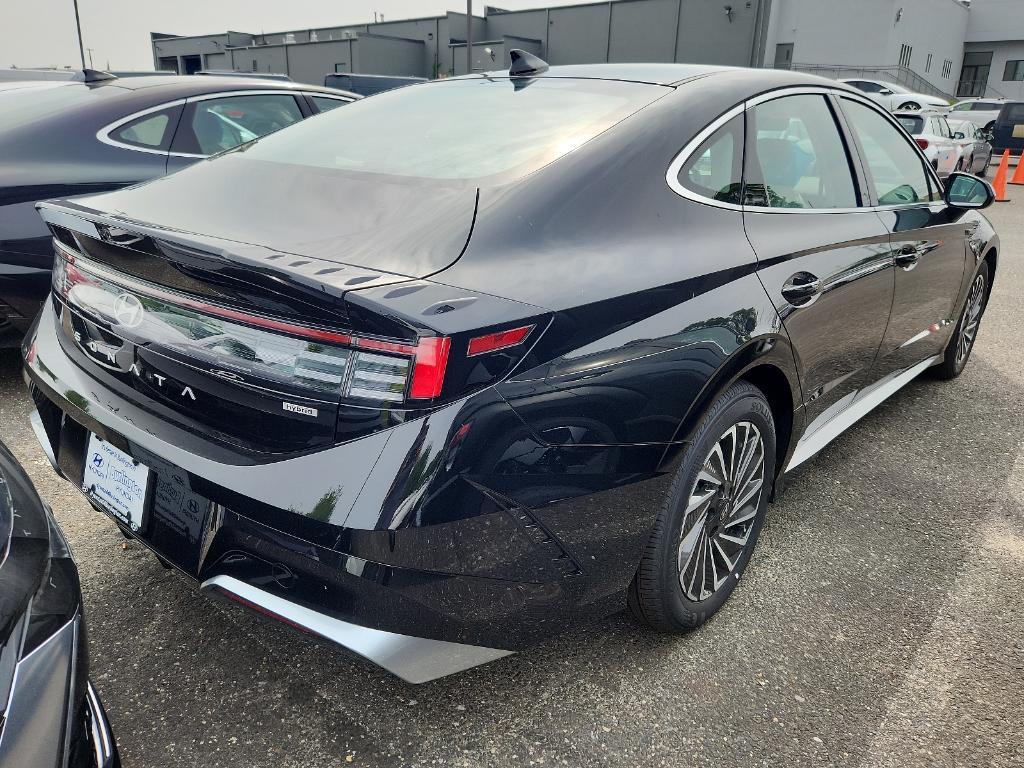 new 2024 Hyundai Sonata Hybrid car, priced at $32,515