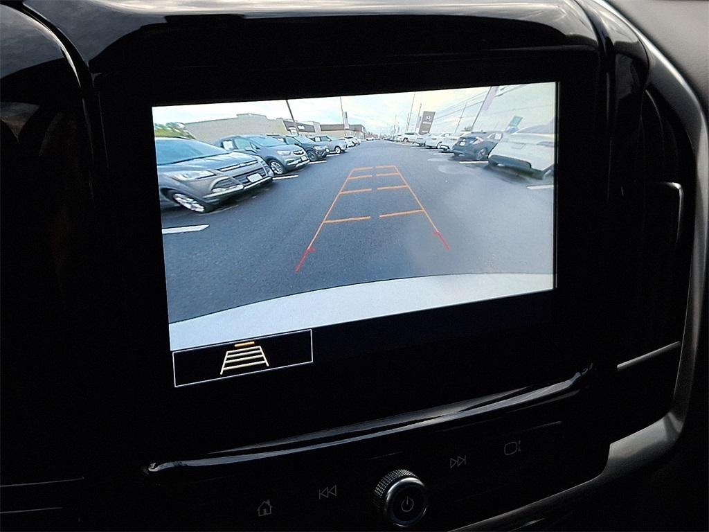 used 2021 Chevrolet Traverse car, priced at $21,000