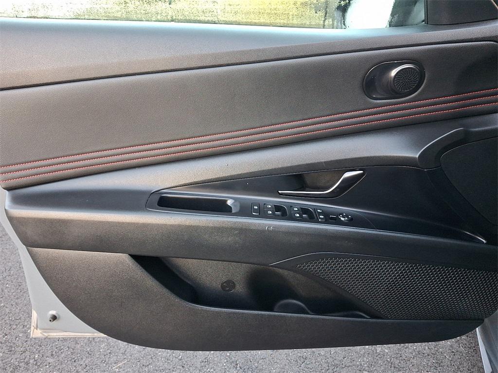 new 2022 Hyundai Elantra car