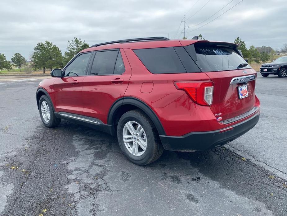 new 2024 Ford Explorer car, priced at $39,843