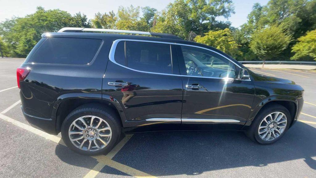 used 2022 GMC Acadia car, priced at $38,900