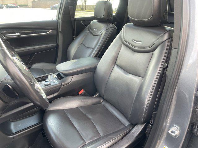 used 2021 Cadillac XT5 car, priced at $31,900