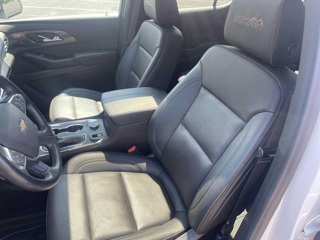 used 2022 Chevrolet Traverse car, priced at $37,990
