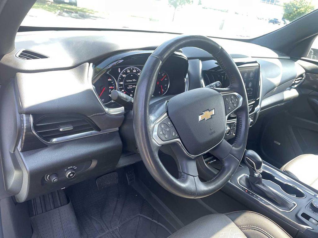 used 2022 Chevrolet Traverse car, priced at $37,990