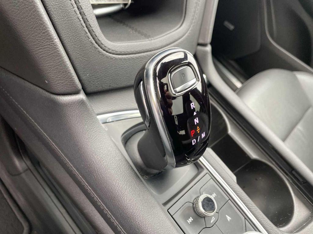 used 2022 Cadillac XT5 car, priced at $35,900