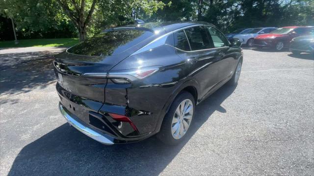 new 2025 Buick Envista car, priced at $31,485