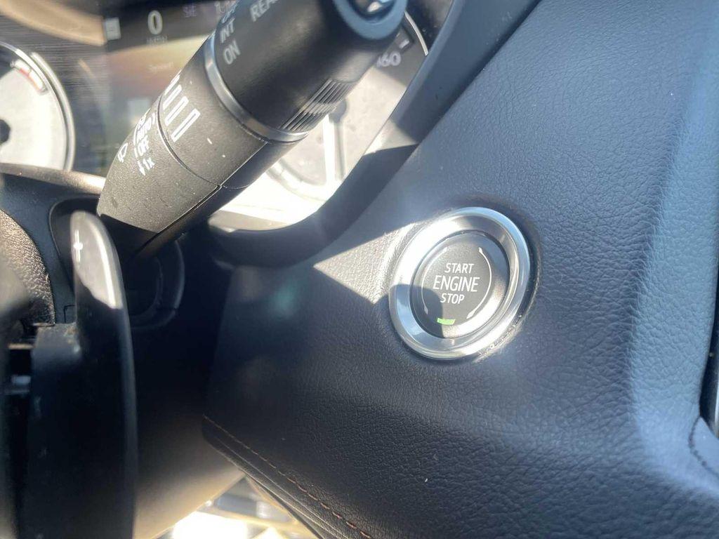 used 2021 Cadillac XT4 car, priced at $27,900