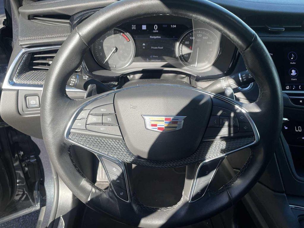 used 2023 Cadillac XT5 car, priced at $40,900