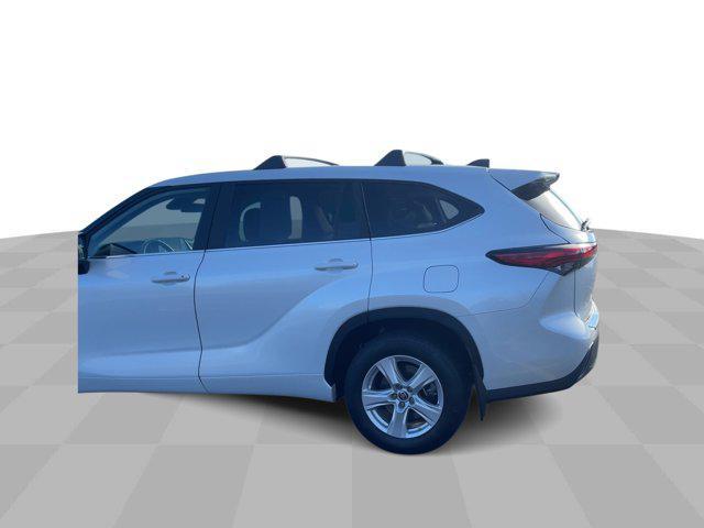 used 2023 Toyota Highlander Hybrid car, priced at $37,900