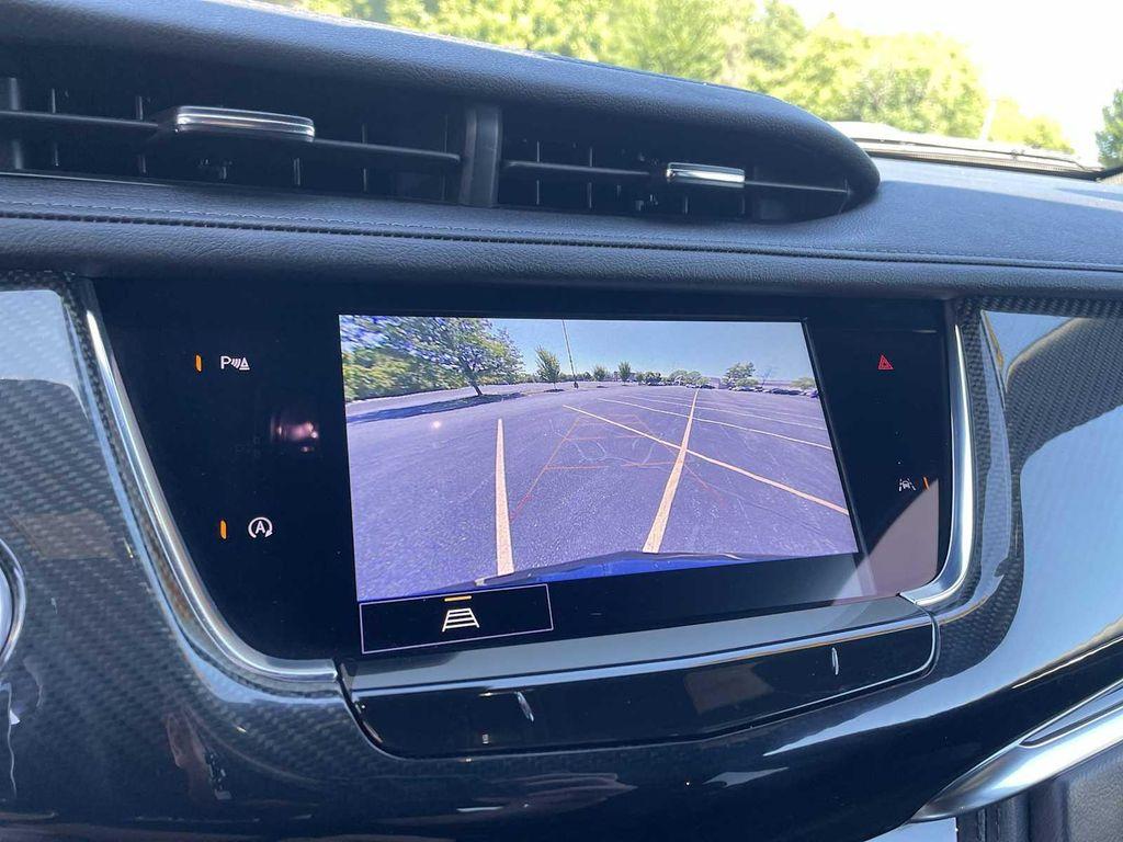 used 2023 Cadillac XT6 car, priced at $41,990