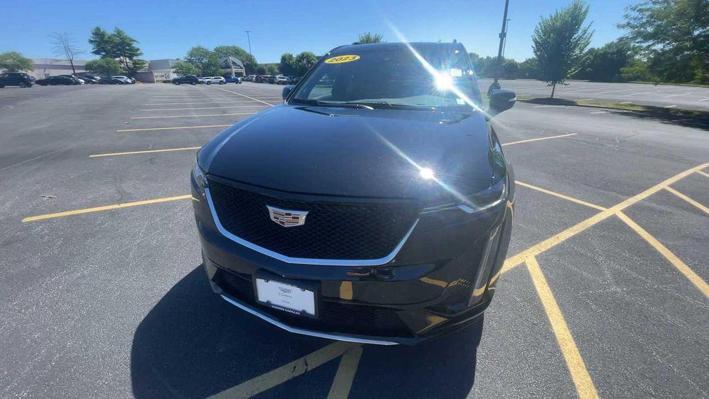 used 2023 Cadillac XT6 car, priced at $41,990