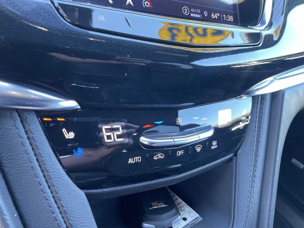 used 2023 Cadillac XT6 car, priced at $41,990