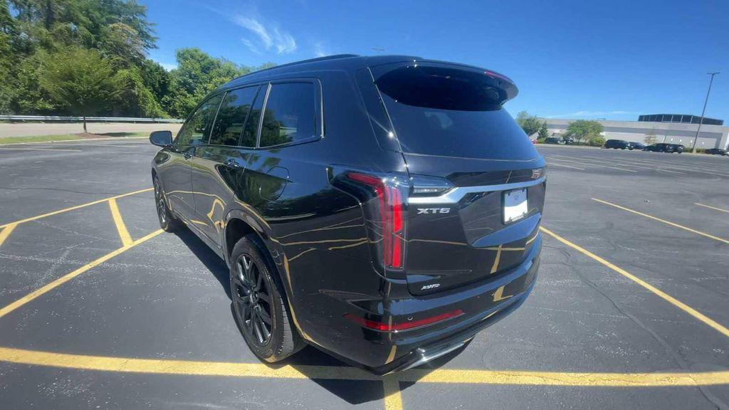 used 2023 Cadillac XT6 car, priced at $41,990