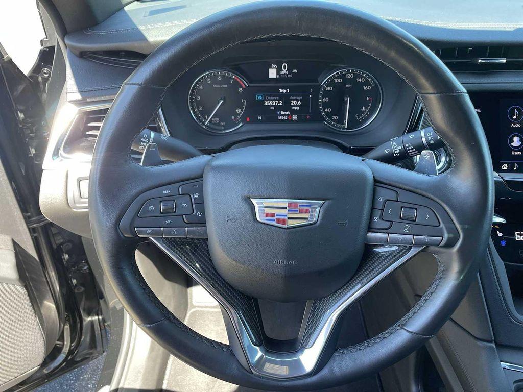 used 2023 Cadillac XT6 car, priced at $41,990