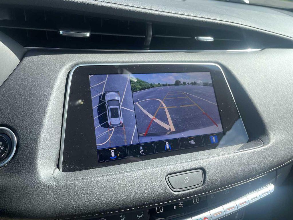 used 2022 Cadillac XT4 car, priced at $29,900