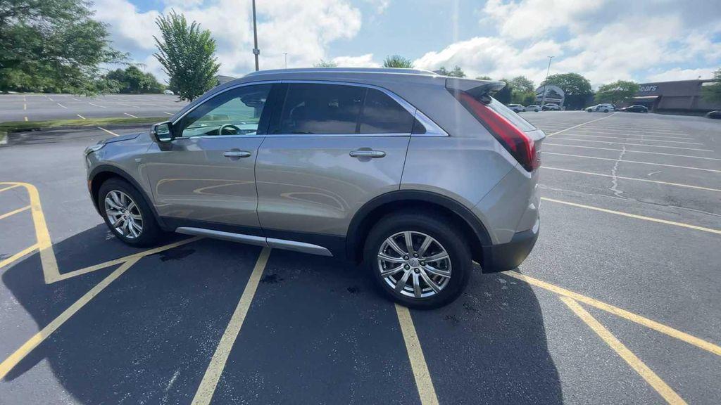 used 2022 Cadillac XT4 car, priced at $29,900