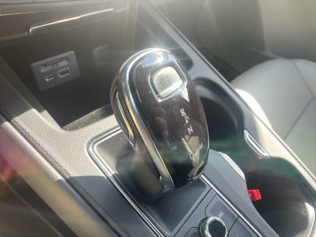 used 2022 Cadillac XT4 car, priced at $29,900
