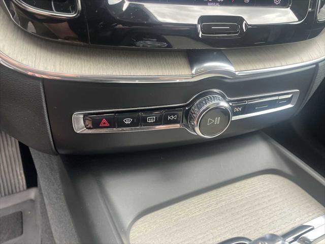 used 2022 Volvo XC60 car, priced at $37,900