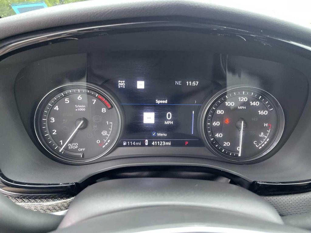 used 2022 Cadillac XT5 car, priced at $38,990