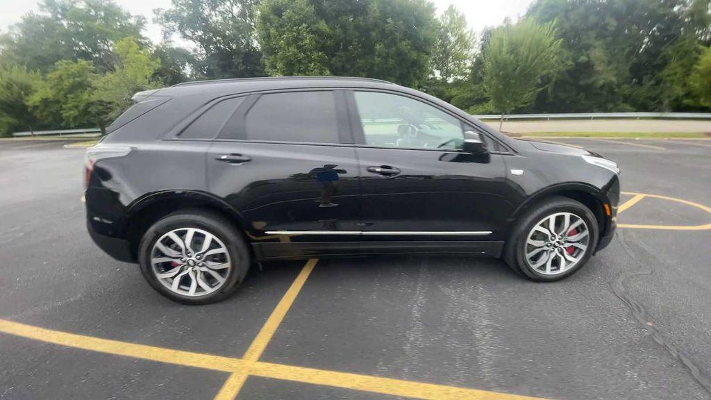 used 2022 Cadillac XT5 car, priced at $38,990