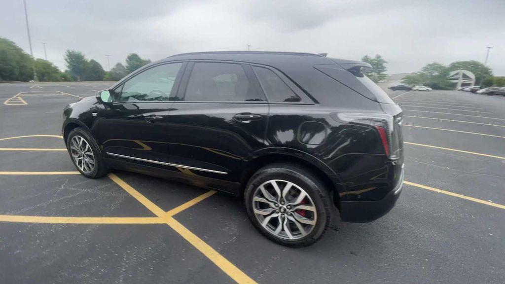 used 2022 Cadillac XT5 car, priced at $38,990