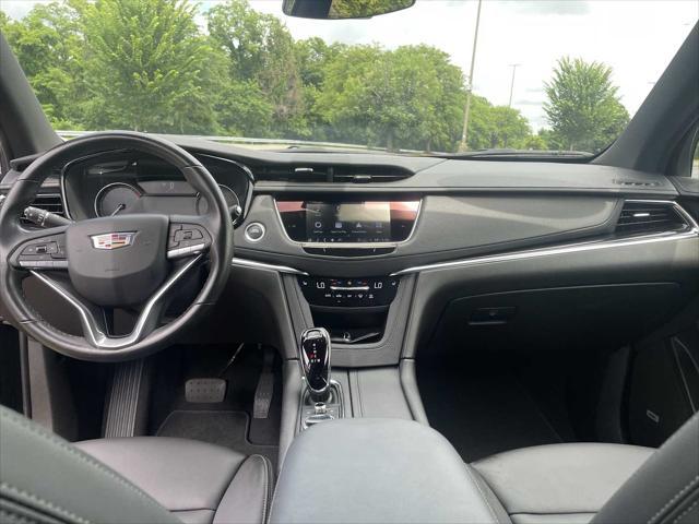 used 2023 Cadillac XT6 car, priced at $38,990