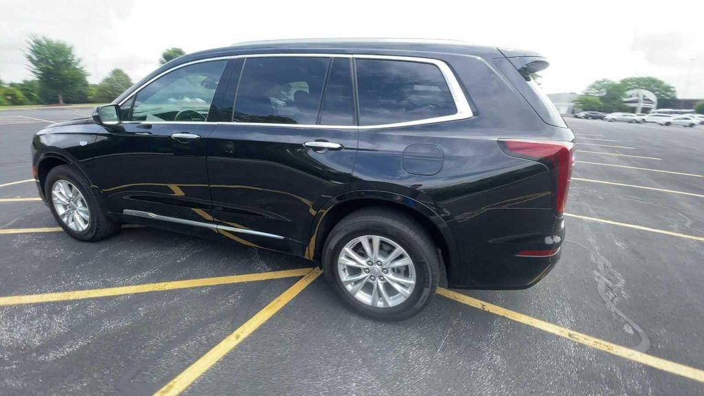 used 2023 Cadillac XT6 car, priced at $38,990