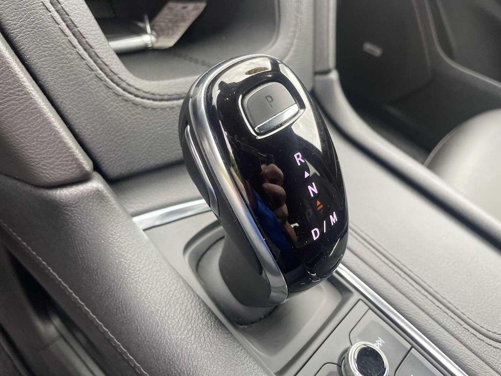 used 2023 Cadillac XT6 car, priced at $38,990