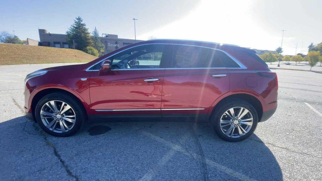 used 2024 Cadillac XT5 car, priced at $43,990