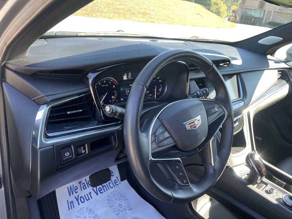 used 2023 Cadillac XT5 car, priced at $35,595
