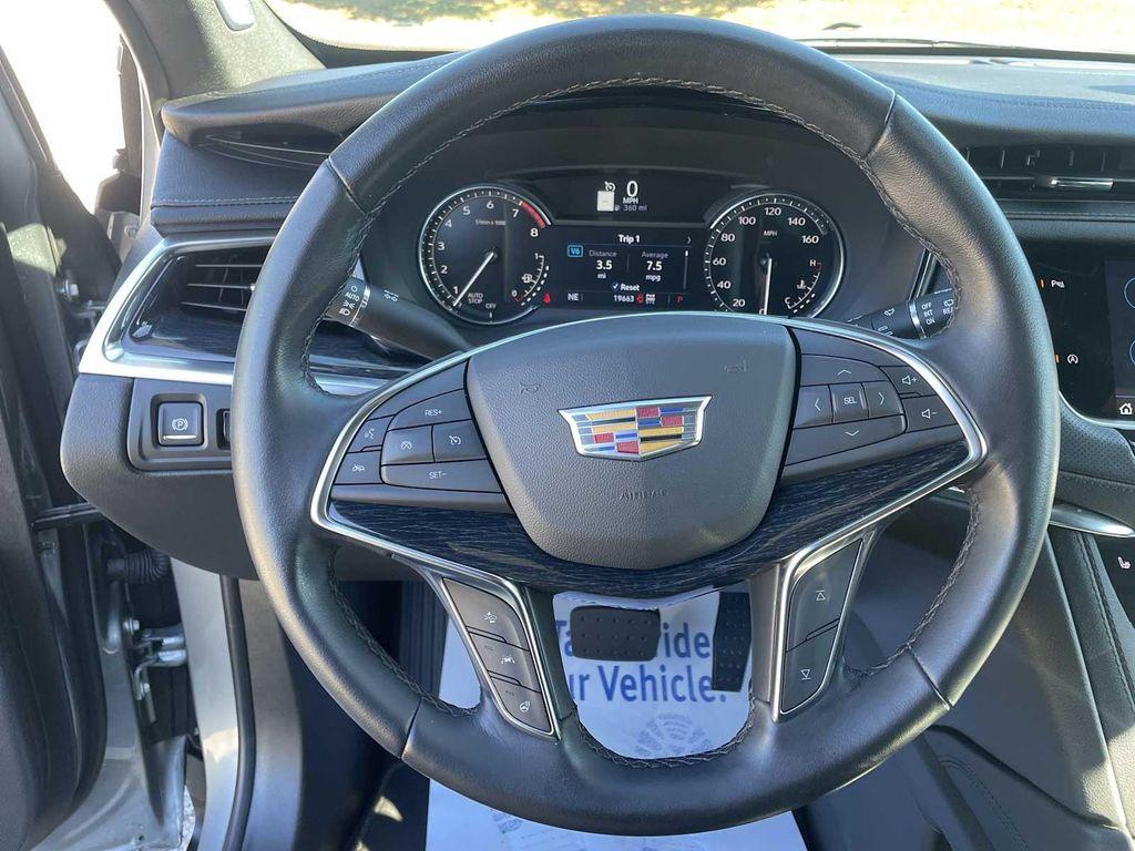 used 2023 Cadillac XT5 car, priced at $35,595