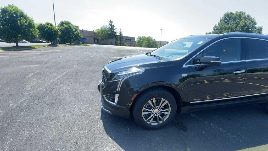 used 2021 Cadillac XT5 car, priced at $33,900