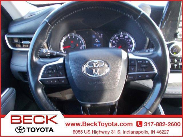 used 2021 Toyota Highlander car, priced at $31,650