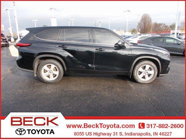 used 2022 Toyota Highlander car, priced at $32,980