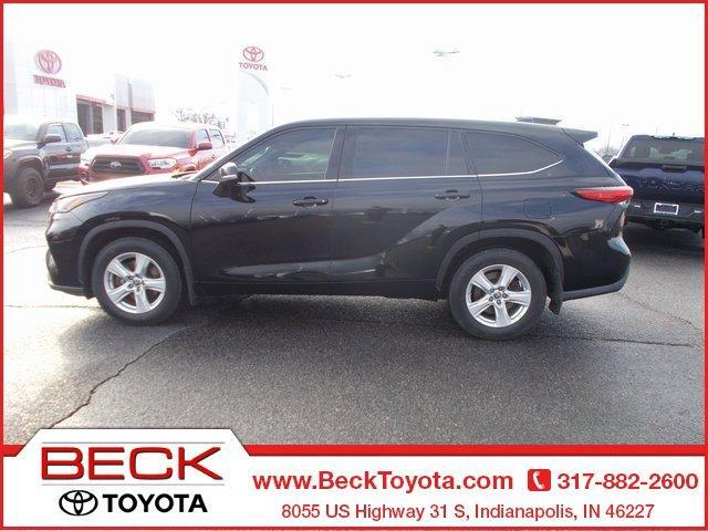 used 2022 Toyota Highlander car, priced at $32,980