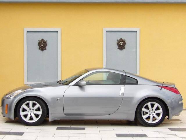 used 2003 Nissan 350Z car, priced at $12,900