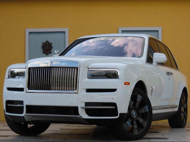 used 2022 Rolls-Royce Cullinan car, priced at $309,900