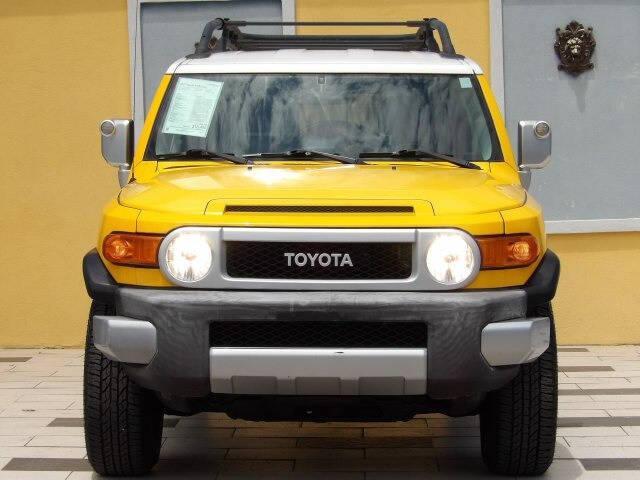 used 2007 Toyota FJ Cruiser car, priced at $16,400