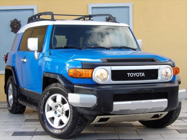 used 2007 Toyota FJ Cruiser car, priced at $13,900