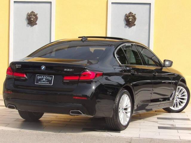 used 2022 BMW 530 car, priced at $34,400