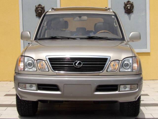 used 2001 Lexus LX 470 car, priced at $12,900