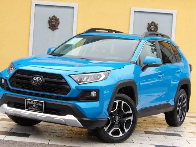 used 2019 Toyota RAV4 car, priced at $25,900