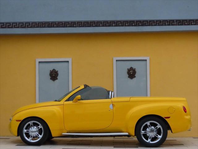 used 2004 Chevrolet SSR car, priced at $21,800